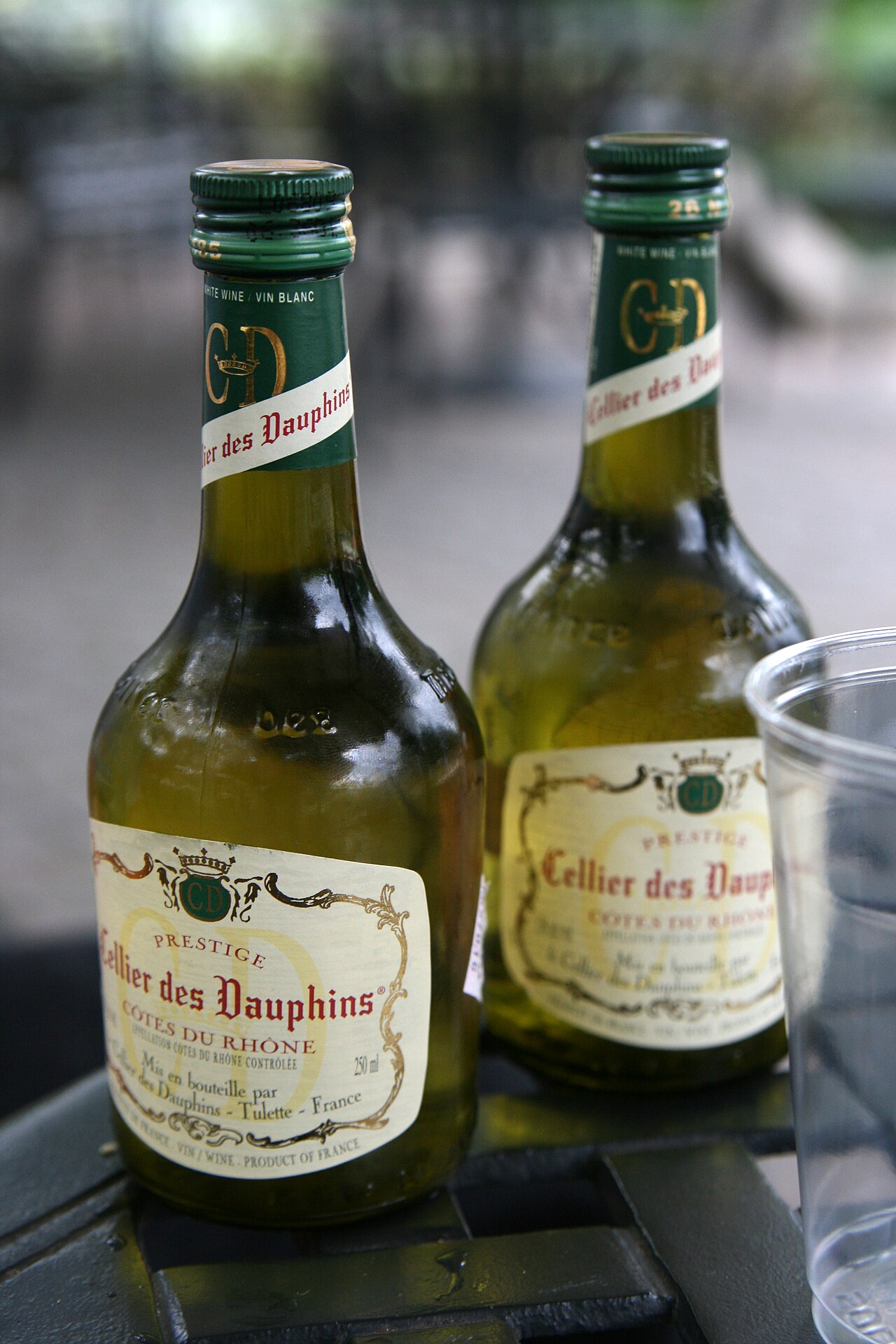 Vin rosé Cellier des Dauphins